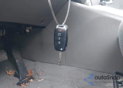 2014 Kia Sportage Lx z USA, uszkodzony, nr VIN KNDPB3ACXE7567270